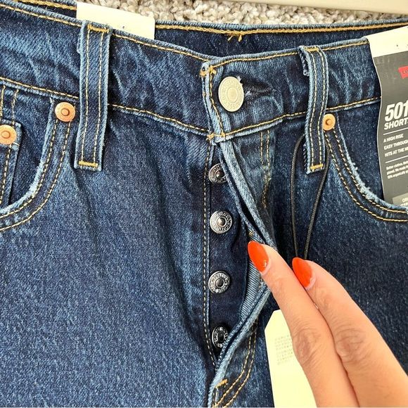 Levi’s Shorts Women’s 28 501 High Rise Button Fly Mid-Thigh Jean Shorts - Picture 4 of 9